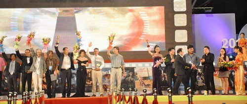 В городе Халонг завершился 18-й кинофестиваль Вьетнама - ảnh 1