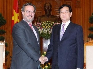 Вьетнам желает осуществлять эффективное сотрудничество с Азербайджаном и Испанией - ảnh 1