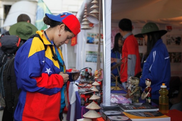 Вьетнам принимает участие в 18-м всемирном фестивале молодёжи и студентов - ảnh 7