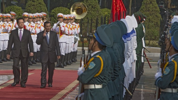 Премьер-министр Камбоджи Хун Сен начал официальный визит во Вьетнам - ảnh 1