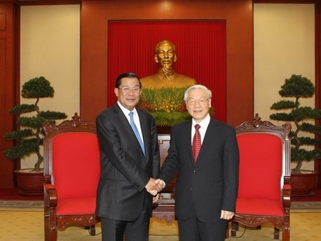 Премьер-министр Камбоджи Хун Сен начал официальный визит во Вьетнам - ảnh 4