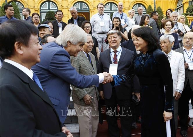 Вице-президент Вьетнама приняла участников Международного фестиваля новой музыки «Азия-Европа» - ảnh 1