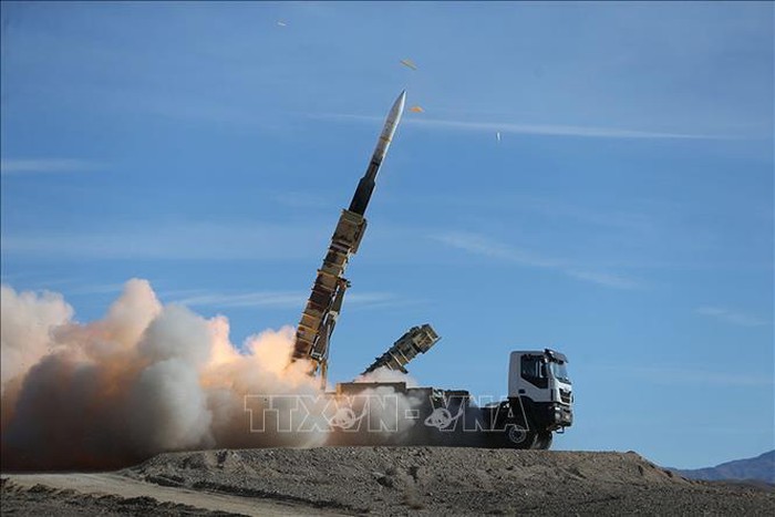 Иран подтвердил испытание баллистической ракеты в начале декабря - ảnh 1