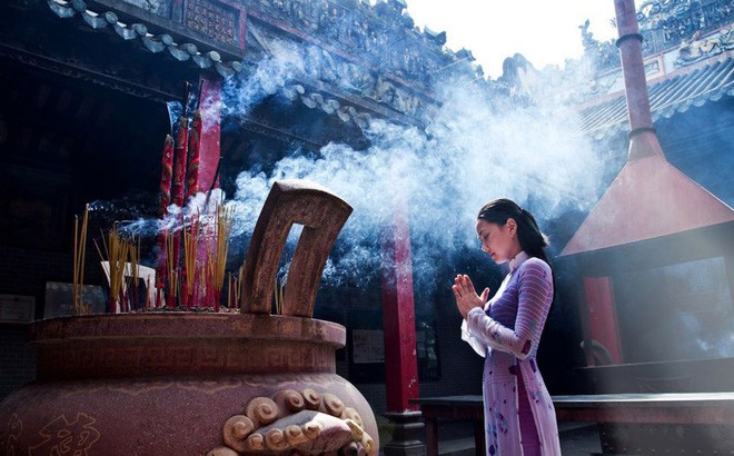 Ходить в пагоду в начале года – великолепная традиция в духовной жизни вьетнамцев - ảnh 1