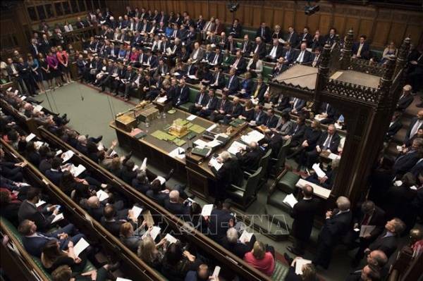Британский парламент одобрил законопроект об отсрочке Brexit - ảnh 1