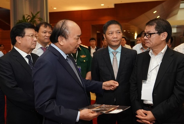 Премьер-министр Вьетнама: Правительство полно решимости развивать отрасль машиностроения страны - ảnh 1
