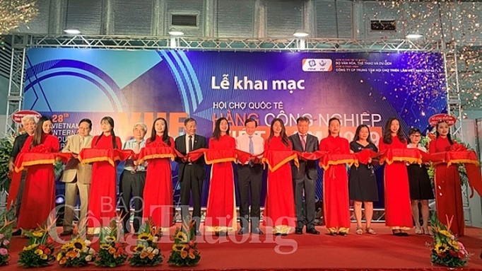 Открылась Международная промышленная ярмарка Вьетнам 2019 - ảnh 1