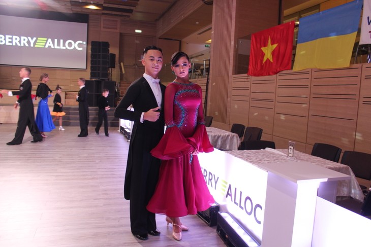 Танцевальный спорт: Впервые Вьетнам выступил на мировом первенстве - ảnh 1