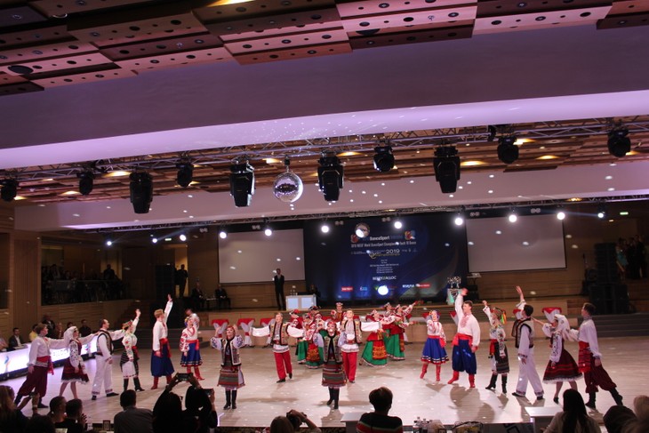 Танцевальный спорт: Впервые Вьетнам выступил на мировом первенстве - ảnh 4