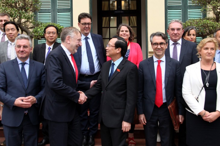 Комитет Европарламента по международной торговле высоко оценил усилия Вьетнама по выполнению обязательств в сфере труда - ảnh 1