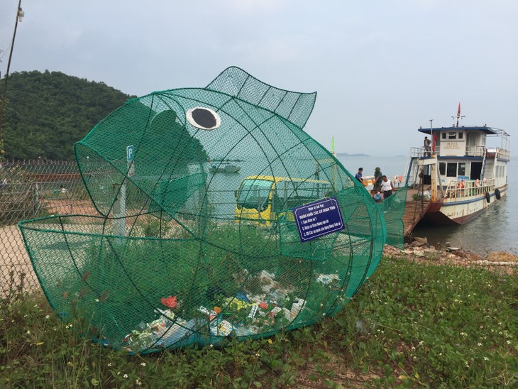 Своеобразная модель «Рыба воспринимает отходы» на острове Кайчиен провинции Куангнинь - ảnh 1