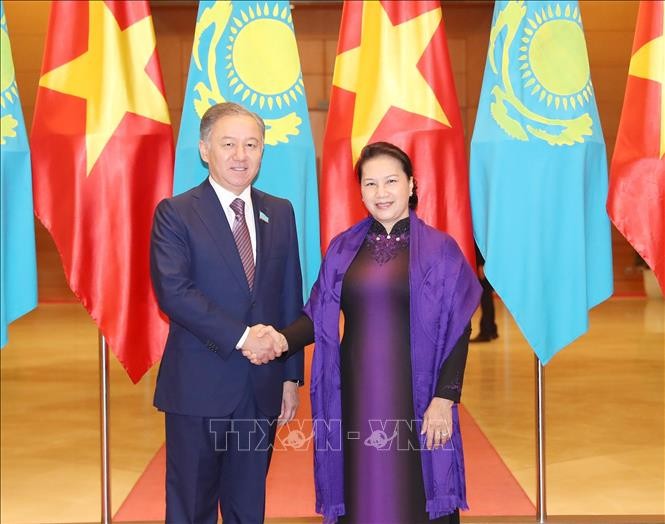 Председатель Мажилиса Казахстана завершил официальный визит во Вьетнам - ảnh 1