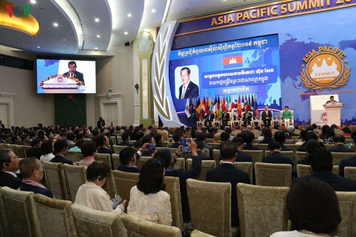 В Камбодже открылся Азиатско-Тихоокеанский саммит - ảnh 1