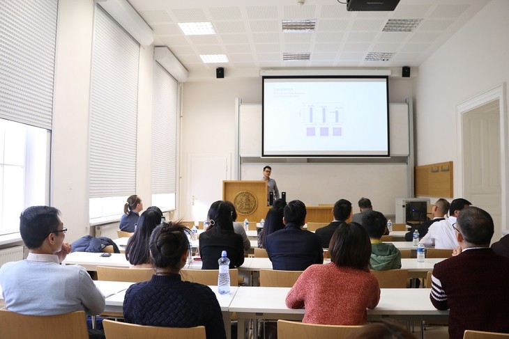 В Чехии прошёл 5-й вьетнамский студенческий семинар о научно-исследовательской деятельности - ảnh 1