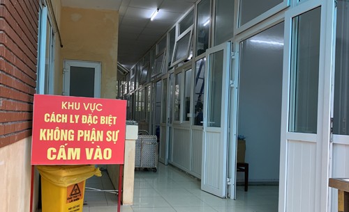 Специальная рабочая группа по борьбе с коронавирусом Covid-2019 прибыла в провинцию Виньфук - ảnh 1