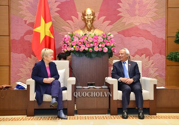 Вице-спикер вьетнамского парламента принял группу немецких парламентариев за отношения с АСЕАН - ảnh 1