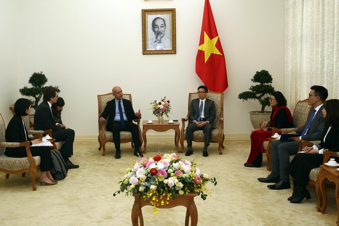 Вице-премьер Вьетнама Ву Дык Дам принял генсека Международной ассоциации социального обеспечения  - ảnh 1