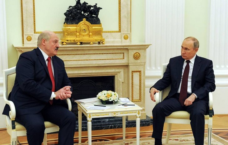 Путин и Лукашенко на переговорах в Сочи обсудили развитие торгово-экономических отношений - ảnh 1