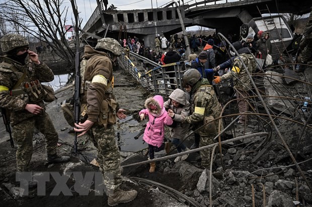 Россия объявляет режим тишины для эвакуации гражданских лиц из ряда украинских городов  - ảnh 1