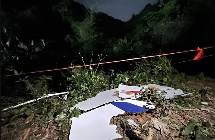 Телеграммы со словами сочувствия в связи с крушением самолета в Китае - ảnh 1