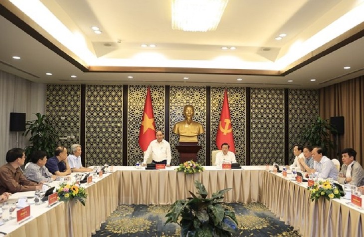 Построение и совершенствование социалистического правового государства во Вьетнаме ради развития страны - ảnh 1