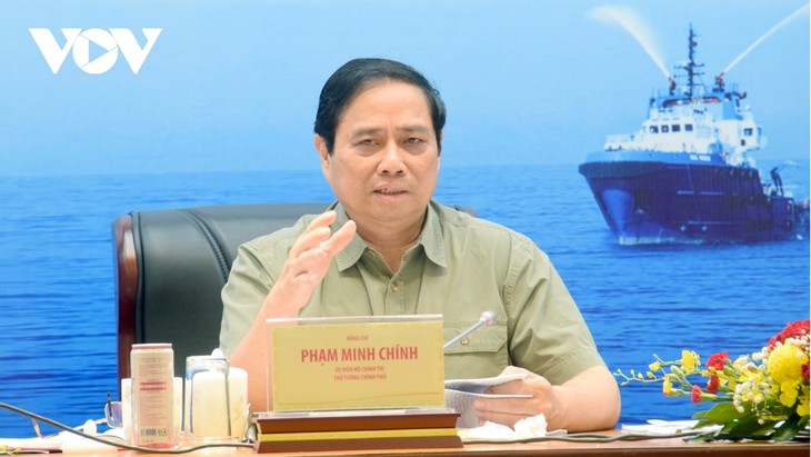 Фам Минь Тинь: Необходимо превратить Вьетнамскую нефтегазовую группу в основное подразделение нефтегазовой отрасли - ảnh 1
