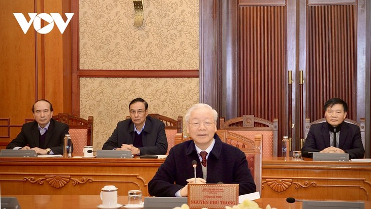 Генсек ЦК КПВ Нгуен Фу Чонг: необходимо стремиться успешно выполнять поставленные на 2023 год задачи - ảnh 1