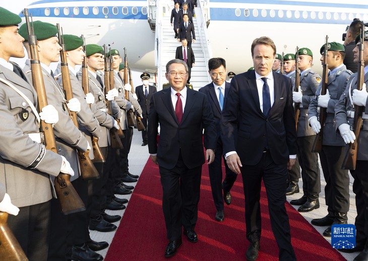 Премьер-министр Китая посещает Германию и Францию - ảnh 1