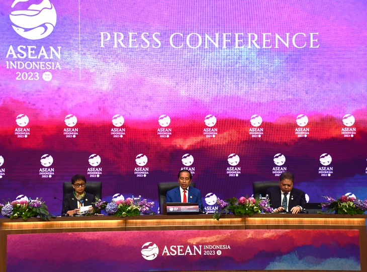 43-й саммит АСЕАН успешно завершился принятием более 90 документов - ảnh 1