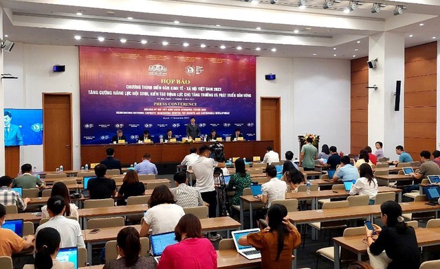 Социально-экономический форум Вьетнама 2023 года состоится 19 сентября - ảnh 1