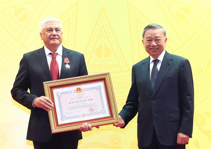 Министр внутренних дел Российской Федерации награжден орденом дружбы - ảnh 1