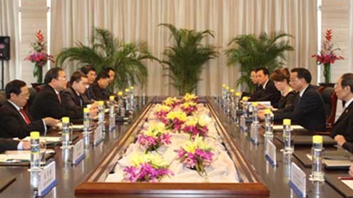 Phó Thủ tướng Hoàng Trung Hải hội kiến Phó Thủ tướng Trung Quốc Lý Khắc Cường - ảnh 1