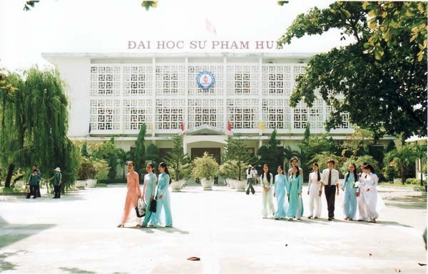 Kỷ niệm 55 năm thành lập trường Đại học Sư phạm Huế - ảnh 1