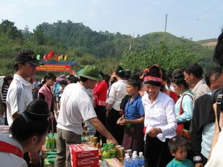 Đẩy mạnh hợp tác phát triển giữa các tỉnh biên giới Việt - Lào - ảnh 2