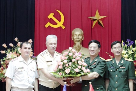 Hoạt động kỷ niệm 68 năm ngày thành lập QĐND Việt Nam tại Campuchia - ảnh 6