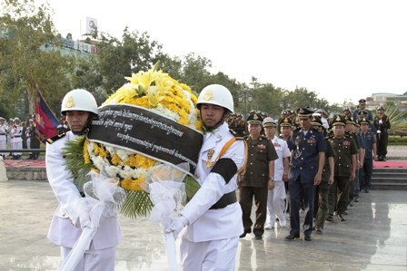 Hoạt động kỷ niệm 68 năm ngày thành lập QĐND Việt Nam tại Campuchia - ảnh 2