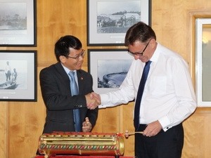 Lễ kỷ niệm và trao kỷ vật nhân dịp 40 năm quan hệ ngoại giao Việt Nam- Australia - ảnh 1