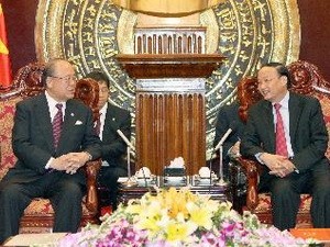 Nguyên Chủ tịch Liên minh Nghị sỹ hữu nghị Nhật-Việt Takebe Tsutomu thăm VN - ảnh 1