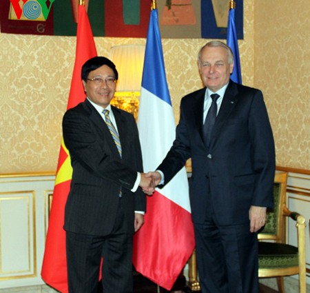 Việt Nam – Pháp nâng tầm quan hệ lên đối tác chiến lược - ảnh 1
