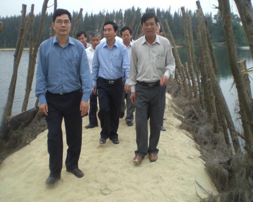 Bộ Trưởng Bộ Nông nghiệp và phát triển nông thôn làm việc tại các tỉnh miền Trung - ảnh 1