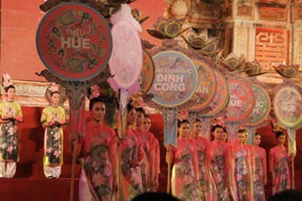 Festival Nghề truyền thống Huế năm 2013: “Tinh hoa nghề Việt” - ảnh 1