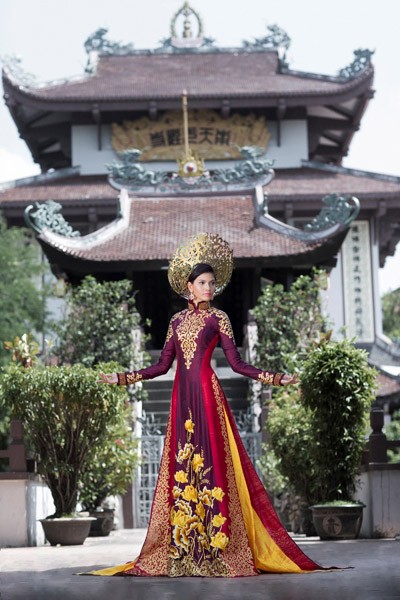 Áo dài Việt Nam gây ấn tượng tại cuộc thi Hoa hậu Hoàn vũ 2013 - ảnh 1