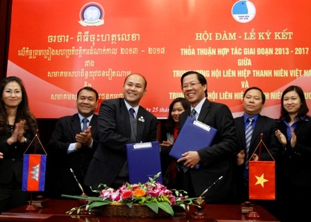 Tăng cường hợp tác giữa tổ chức thanh niên hai nước Việt Nam – Campuchia - ảnh 2