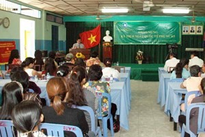 Tổng Hội người Campuchia gốc Việt Nam tổ chức mít tinh kỷ niệm Ngày Quốc tế Phụ nữ  - ảnh 1