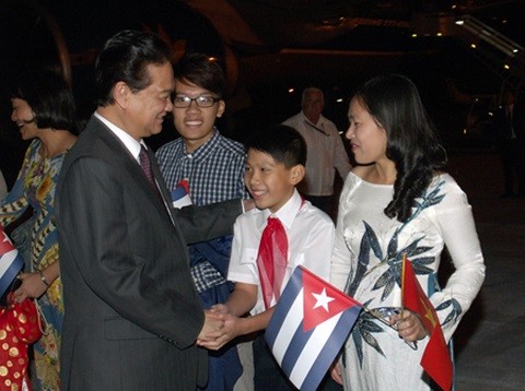 Thủ tướng Nguyễn Tấn Dũng bắt đầu các hoạt động thăm chính thức Cuba - ảnh 2
