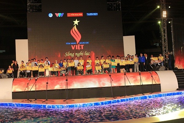 Gala Tỏa sáng nghị lực Việt tại Hà Nội  - ảnh 1