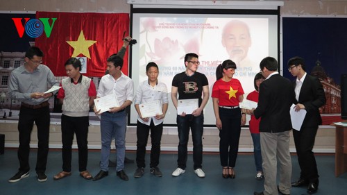 Sinh viên Việt Nam tại Liên bang Nga hướng về biển đảo quê hương - ảnh 2