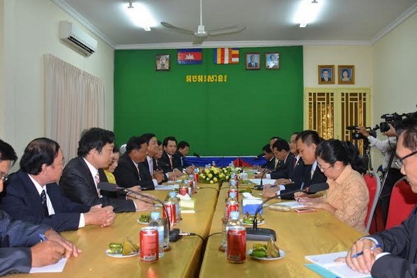 Đoàn Ủy ban Dân tộc Việt Nam thăm Campuchia - ảnh 1