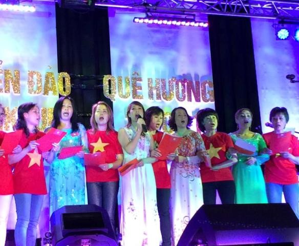 Hội từ thiện Con Cò Trắng của cộng đồng người Việt Nam tại CHLB Đức - ảnh 2