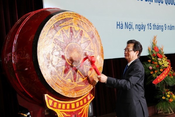 Thủ tướng Nguyễn Tấn Dũng dự khai giảng tại Đại học Quốc gia Hà Nội - ảnh 1